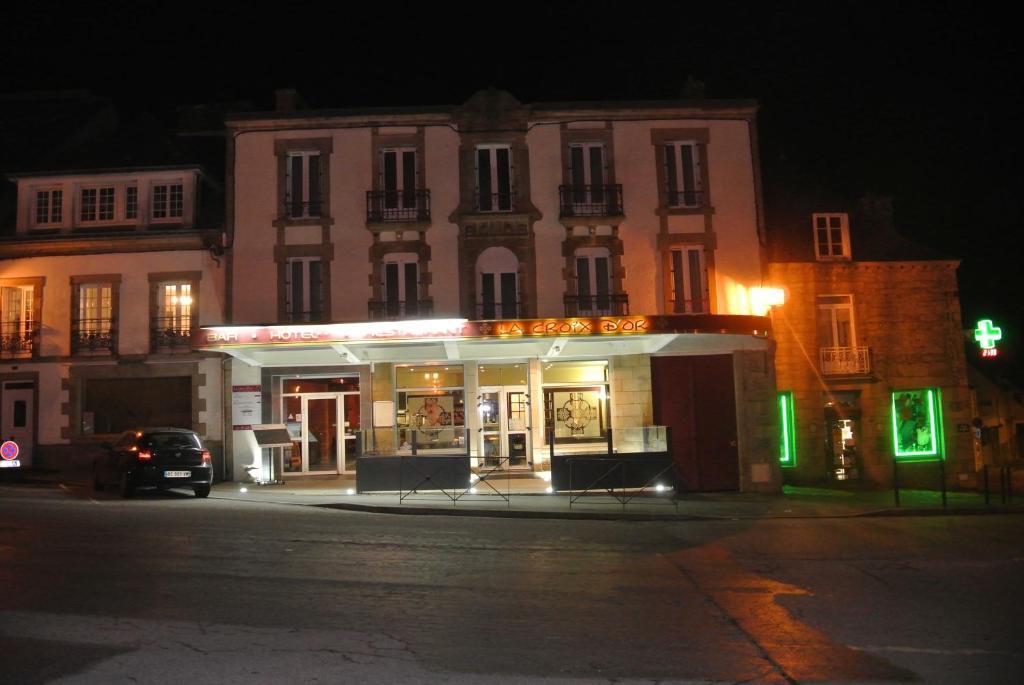 La Croix D'Or Logis Hotels Le Faouet  Exterior photo